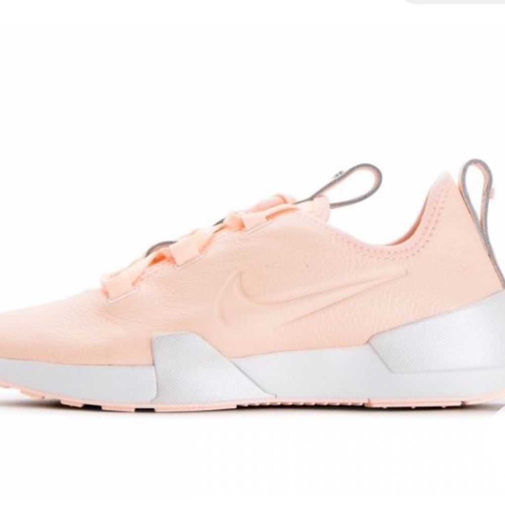 NIKE women's Ashin Modern leather Running shoes 9